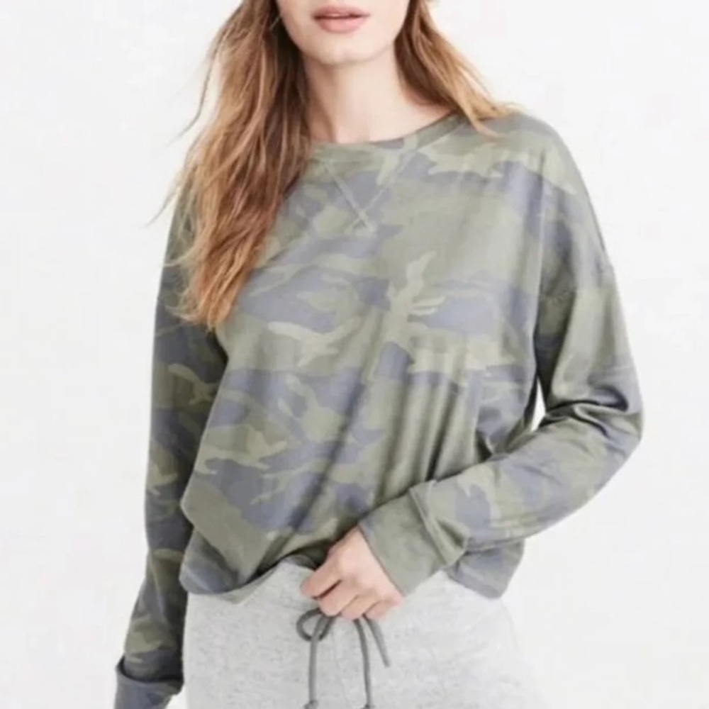 Abercrombie long sleeve tee